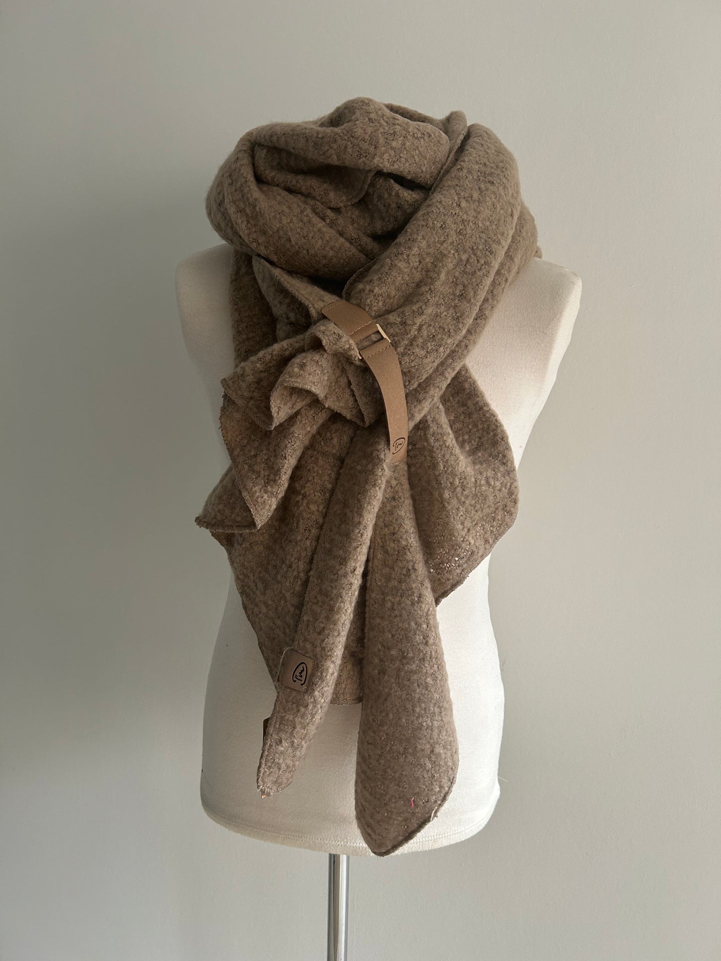 licht bruin/beige sjaal