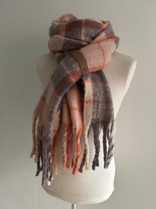 Geruiten sjaal in terra beige en grijze tinten