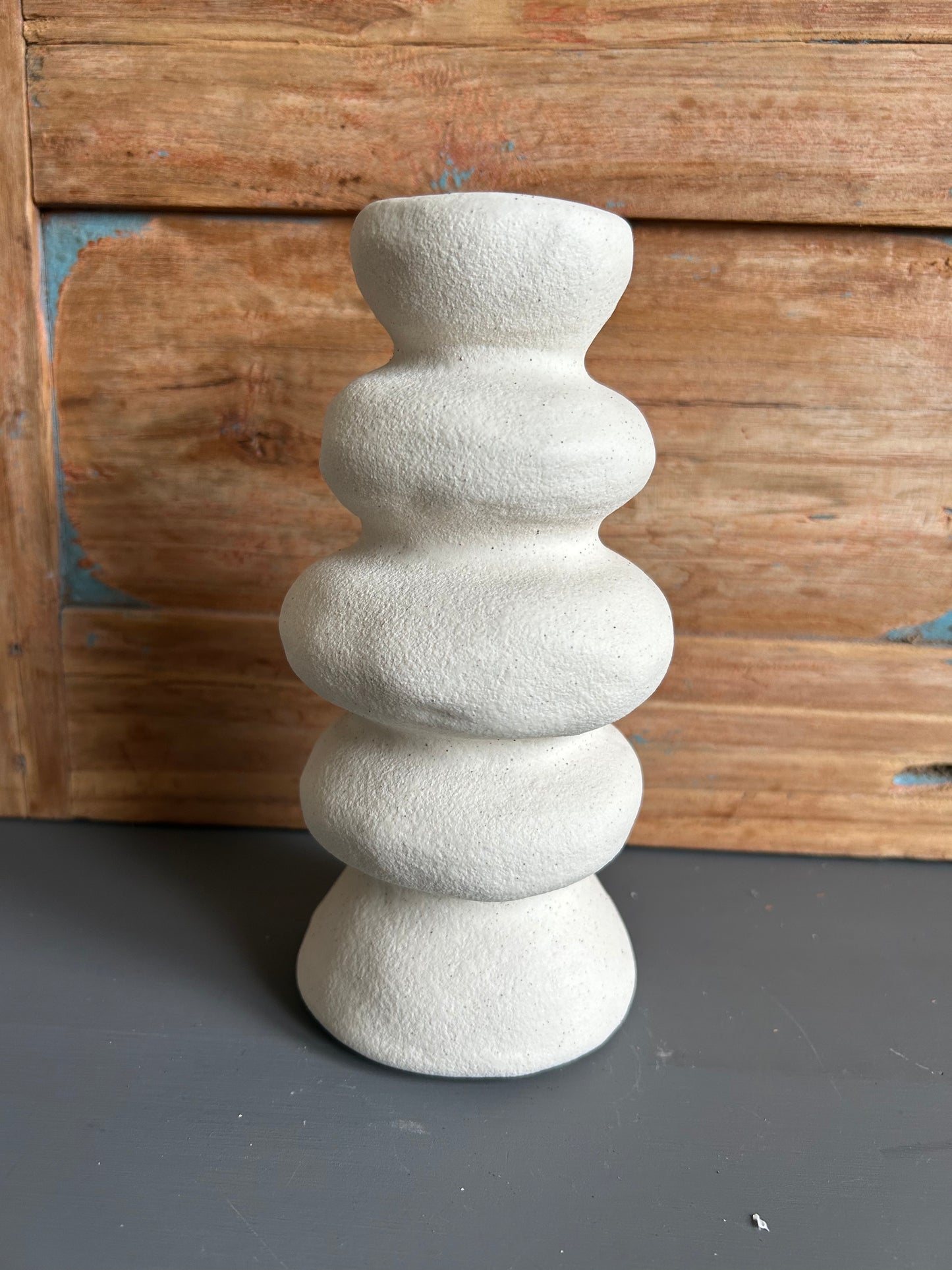 creme vaas met organische vormen maat S