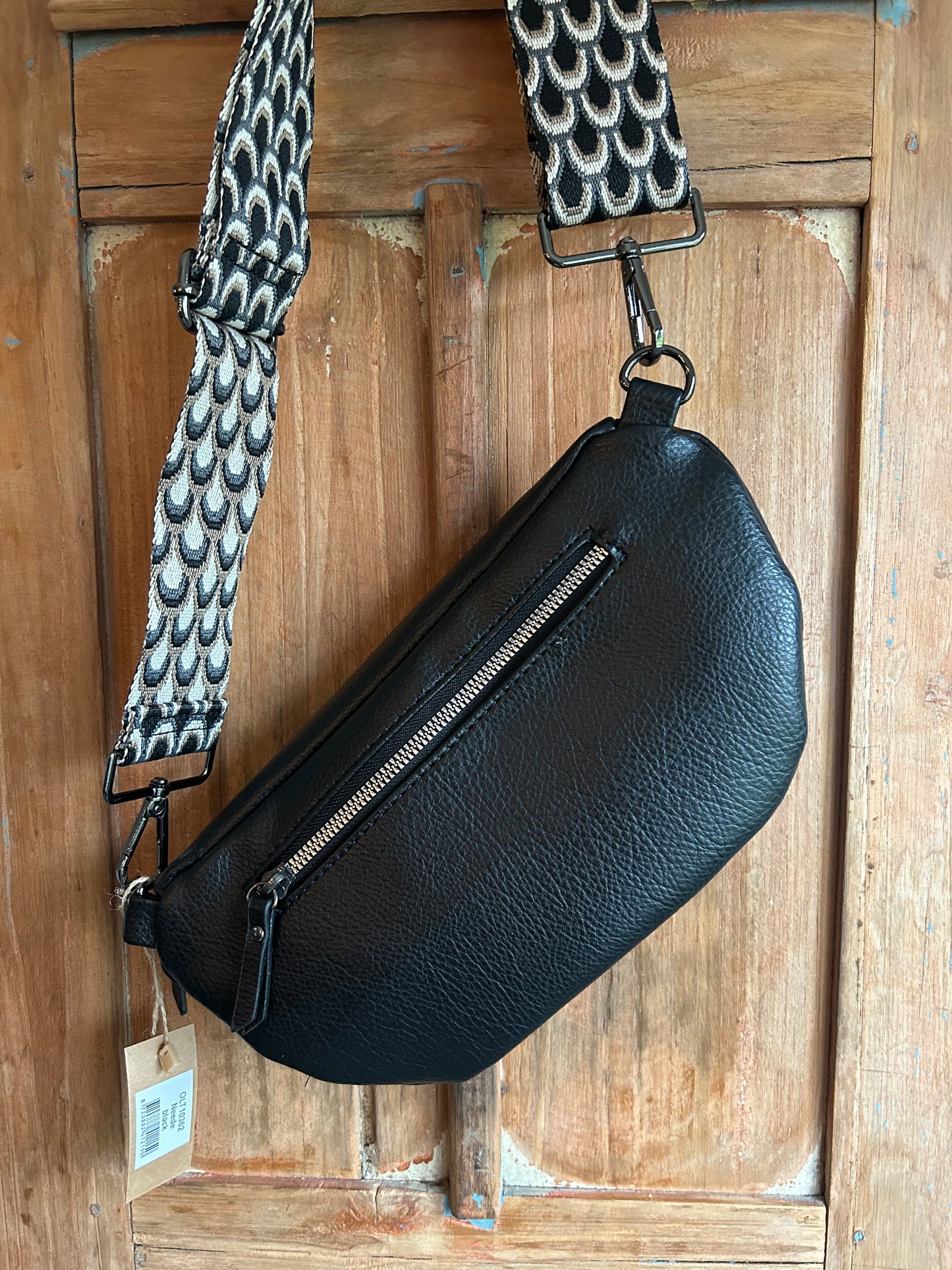 Zwarte crossbody -Neede