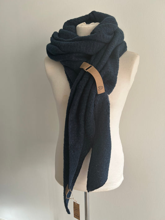 donker blauwe sjaal