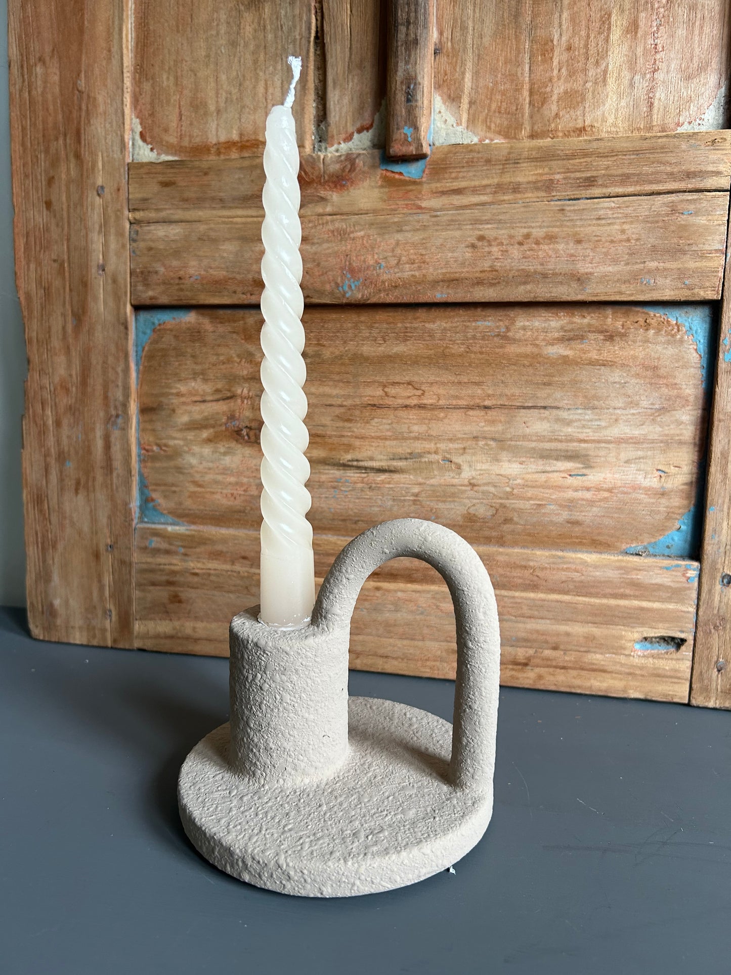 Taupe kleurige kandelaar maat L