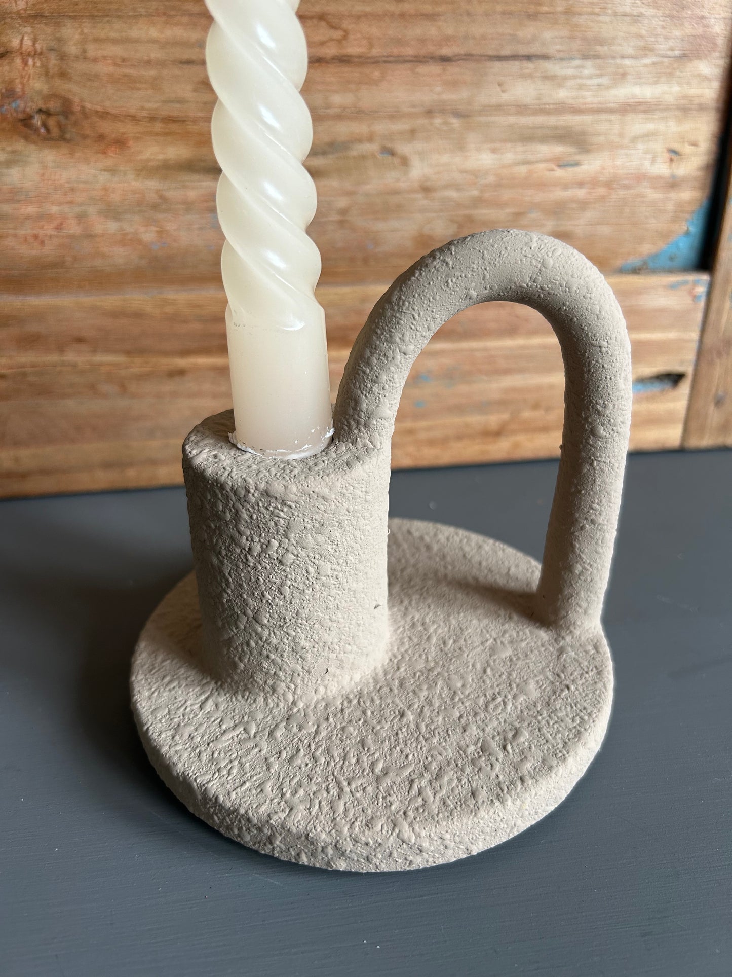 Taupe kleurige kandelaar maat L